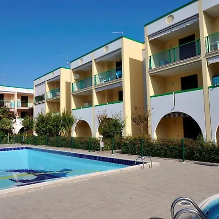 Cozy Four-roomed Flat With Garden And Swimming Pool - By Beahost * Bibione